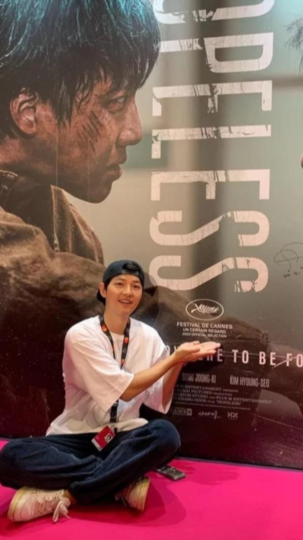 宋仲基出道15年首次進軍坎城影展。（圖／翻攝自宋仲基IG）