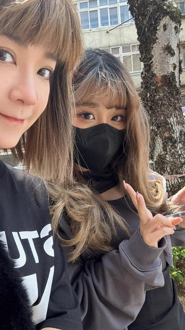 陸元琪的女兒袁融目前在家自學。(圖/翻攝自陸元琪臉書)