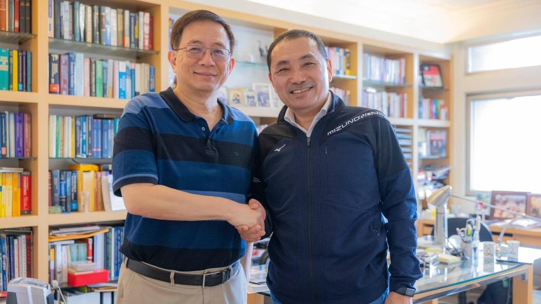 侯友宜近日拜會管中閔。(圖/翻攝自侯友宜臉書)