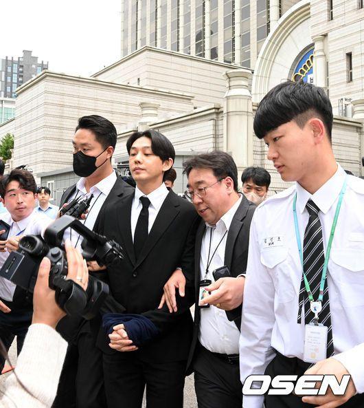 對於這陣子的風波,劉亞仁當眾道歉也表示後悔。(圖/翻攝自OSEN)