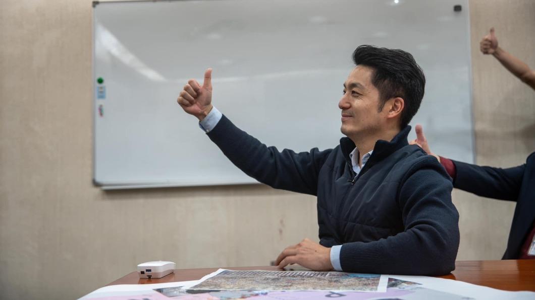 蔣萬安直言,侯友宜了解基層心聲、非常親民。(圖/翻攝自蔣萬安臉書)