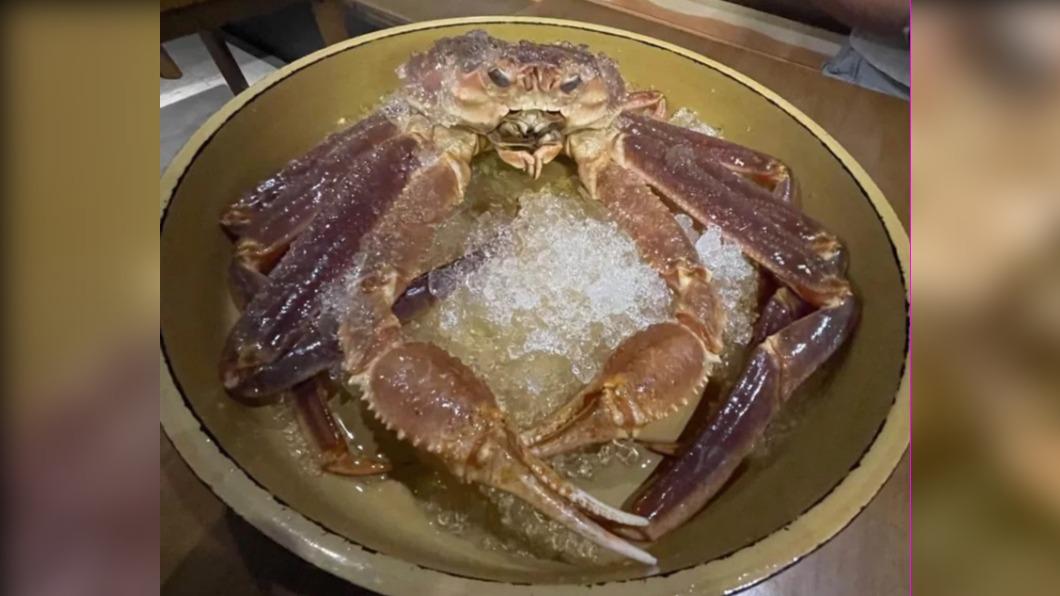 爆料「死蟹當活蟹賣」竟遭店家肉搜貼照片:吃很開心不是?