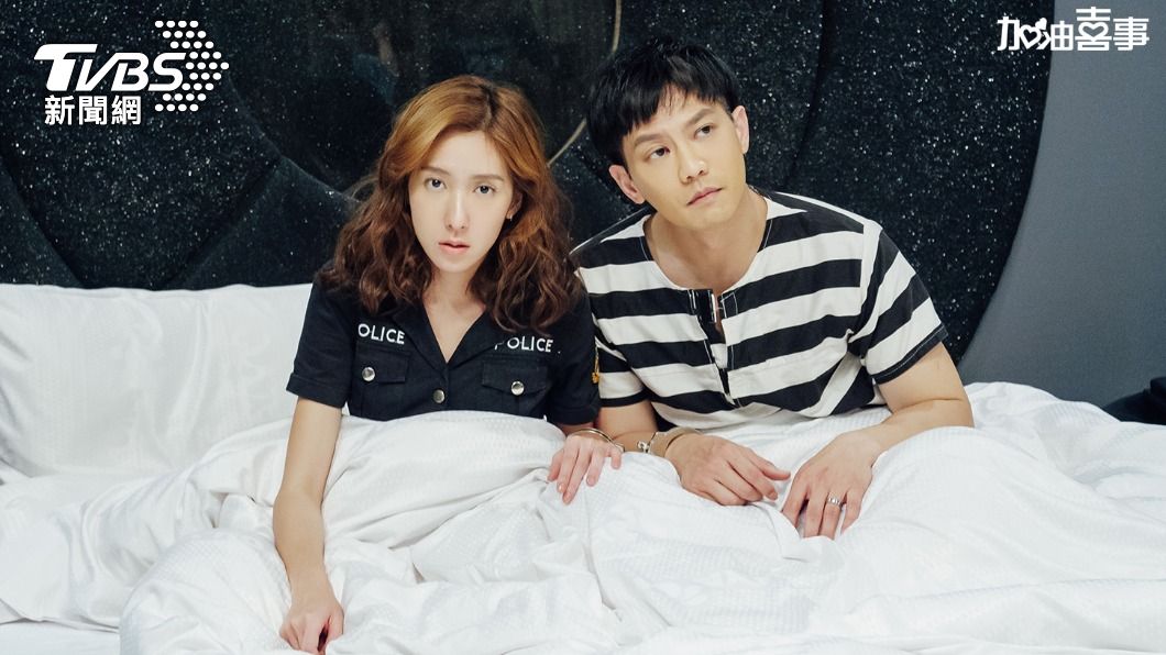 劇中鄒承恩、楊晴因與女兒同房，晚上無法交愛的作業。（圖／TVBS）
