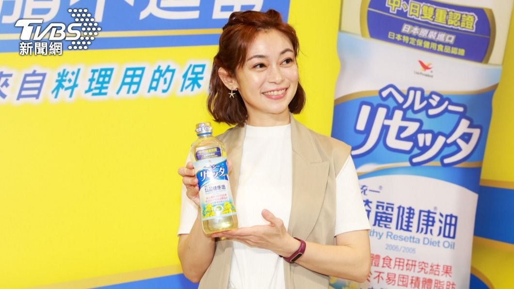 鄭凱云以健康主持人的身分替健康油品站台。(圖/趙世平攝)