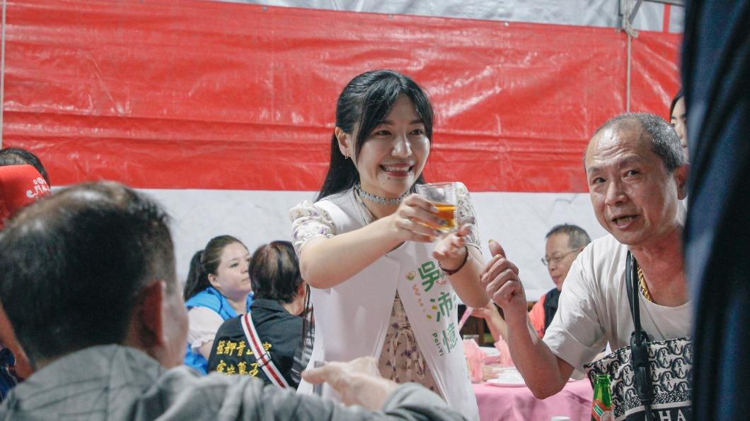 萬華立委誰選？綠營想徵召雞排妹　吳沛憶急喊話：我選會贏