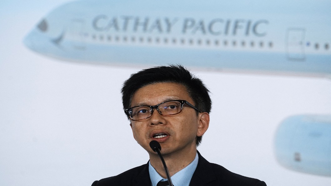 歧視陸客爭議 國泰航空火速炒空姐.總座致歉