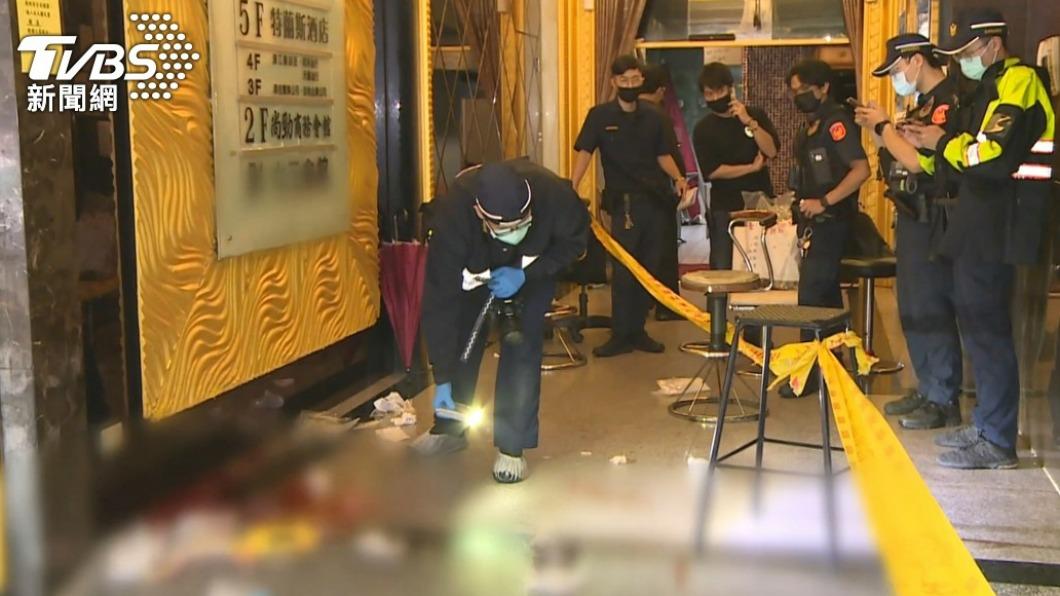 警方拉起封鎖線採證。(圖/TVBS資料畫面)