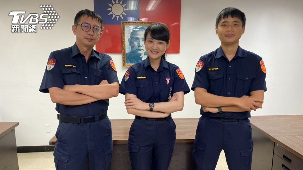 警員莊世昌、許純瑜、蔡聖傑順利逮捕通緝犯。(圖/TVBS)