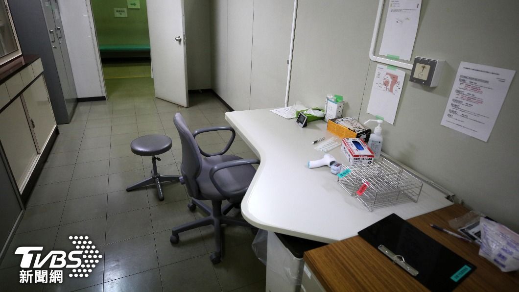南韓60歲男子造假執照行醫28年未露餡,日前遭判處7年刑期。(圖/達志影像美聯社)