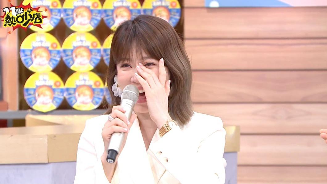 Melody聽了朱芯儀的遭遇,心疼落淚。(圖/TVBS)