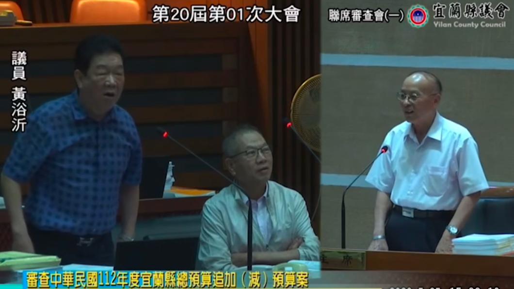 離譜!宜蘭女消防員洗澡被偷窺 藍議員脫口嗆:為何不鎖門