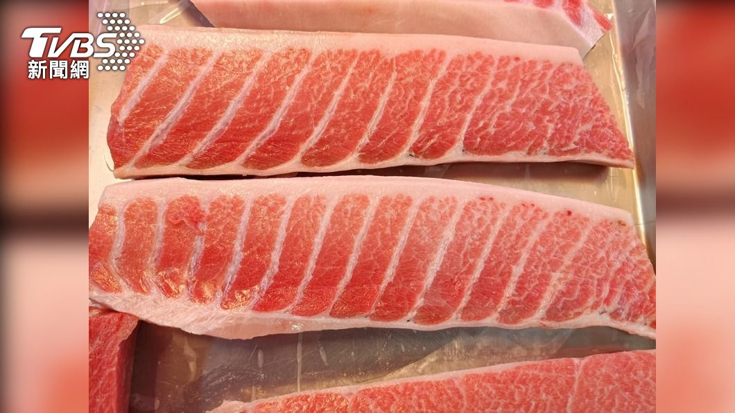 鮪魚季限定黑鮪大腹披薩/圖片來源:愛披薩
