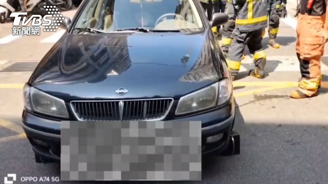 男子開車出門準備去上班。（圖／TVBS）