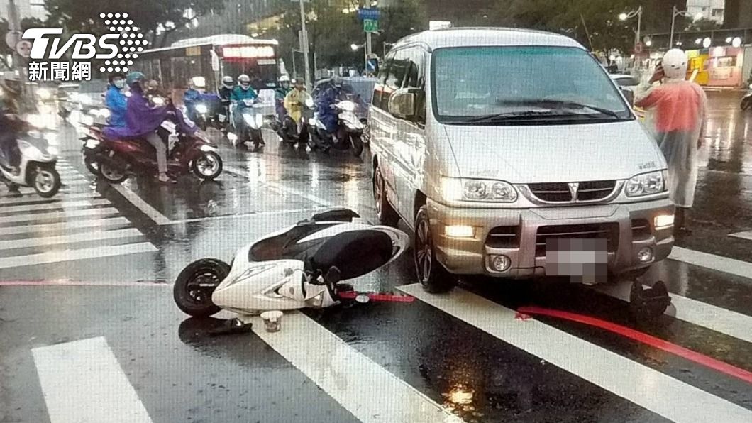 台中男右切釀禍!護理師卡輪下又被倒車輾斃 判1年2月原因揭