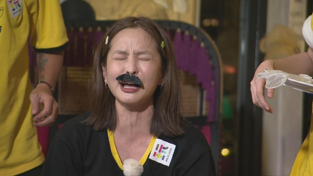 女星登《玩很大》突崩潰癱軟!她難逃「蟬蛹塞鼻伺候」急call救兵