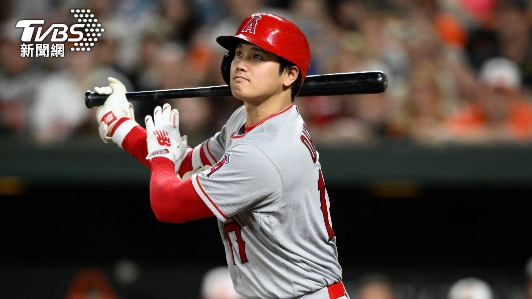 打擊熄火!大谷翔平遭球僮「呼巴掌」 球迷笑翻