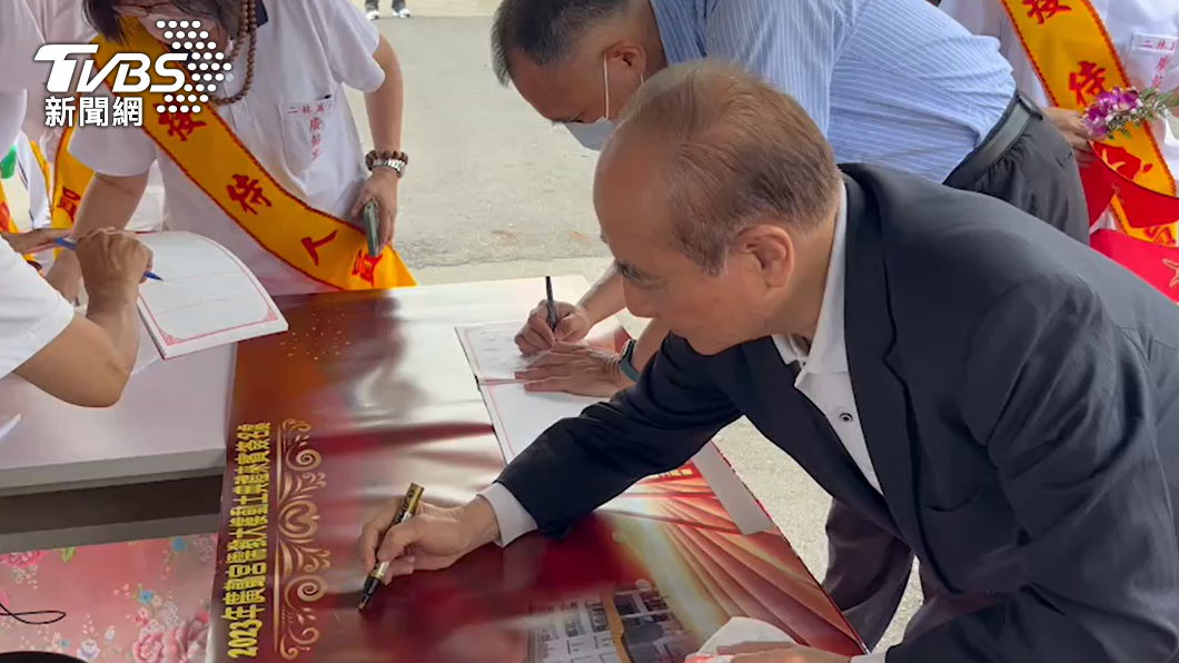 王金平大方發表看法。(圖/TVBS)