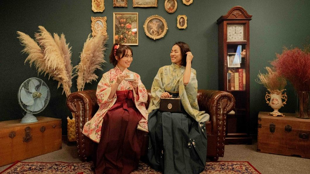 購買Villa住宿券可換穿全新推出的Hakama大正文青袴(價值$899人),再享好玩又好吃的和菓子抹茶體驗二擇一。(圖/業者提供)
