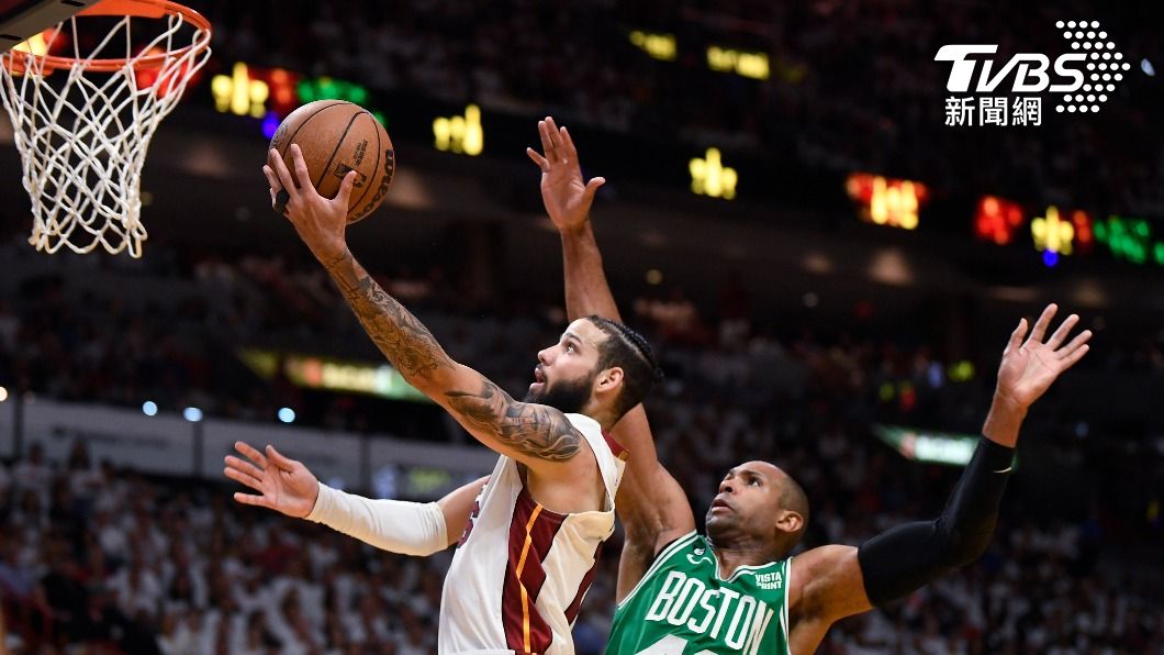 相較對手之下熱火的三分球則30投14進，熱火先發馬丁（Caleb Martin)投進四顆三分攻下隊上次高的21分 。（圖／達志影像美聯社）