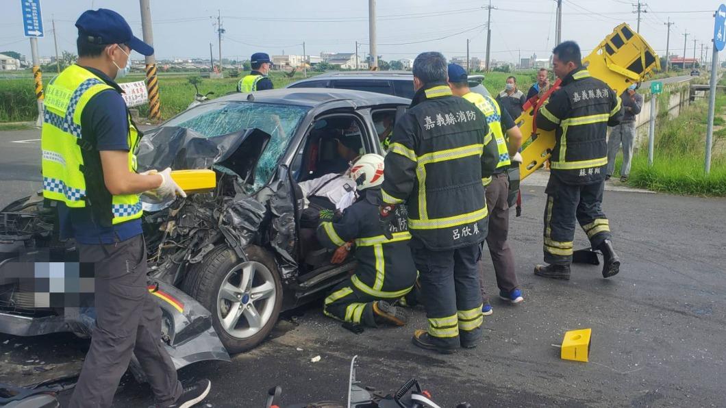 嘉義台82線東西向快速路2車相撞　1死5傷