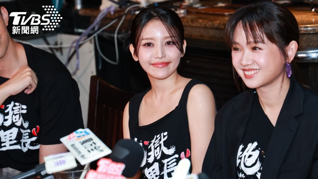 蔡瑞雪在片中飾演直播主,和龍劭華有按摩的親密戲。(圖/趙世平攝)