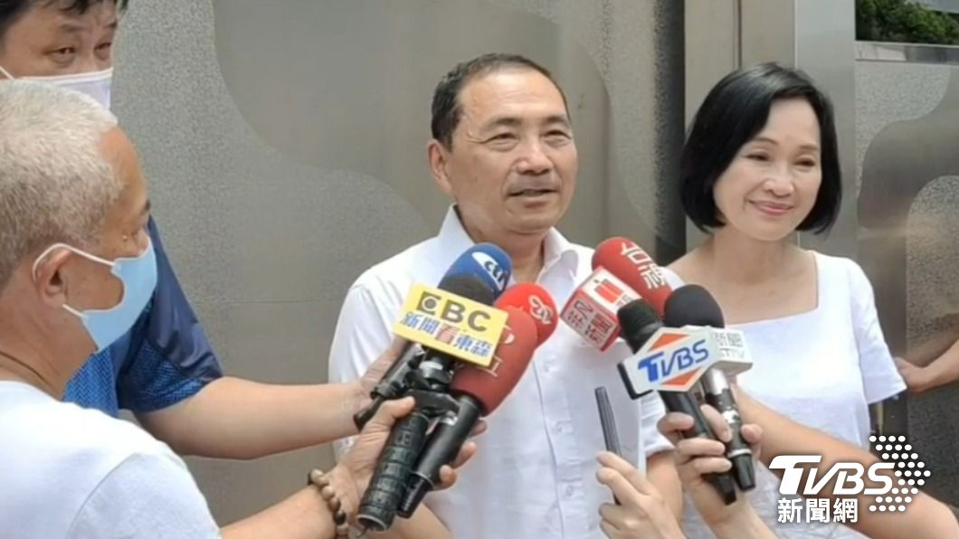 侯友宜今日到議長官邸會周典論,卻不見周開門、送行。(圖/TVBS)