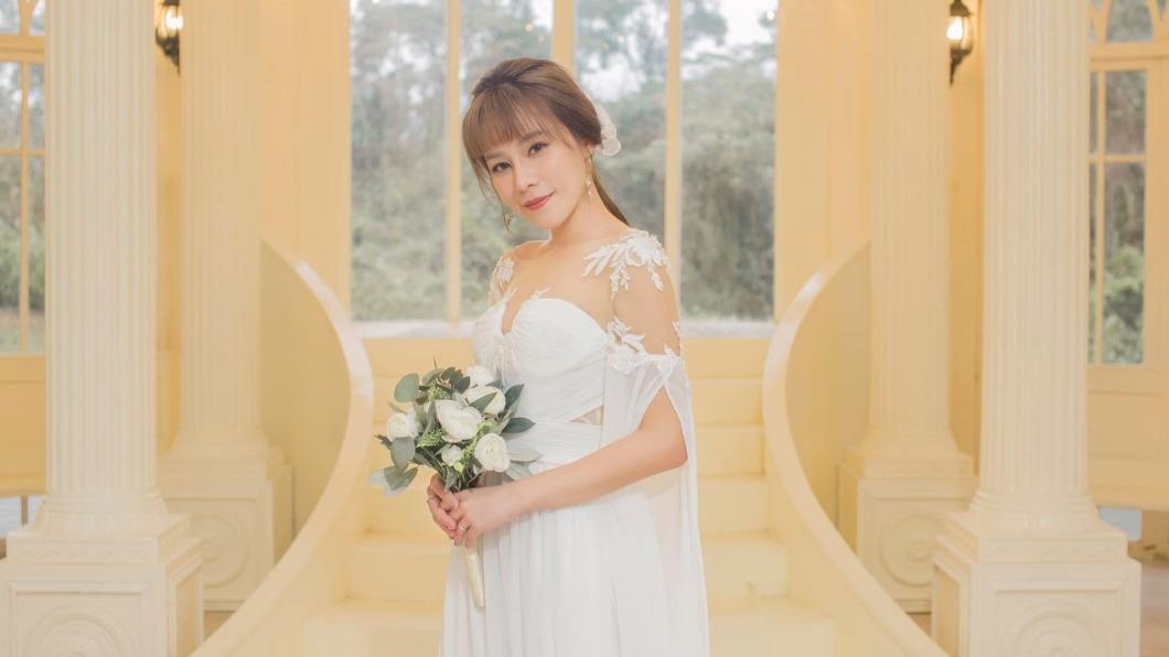 恭喜結婚!清純女星低調嫁「小7歲帥尪」 超甜婚禮現場曝