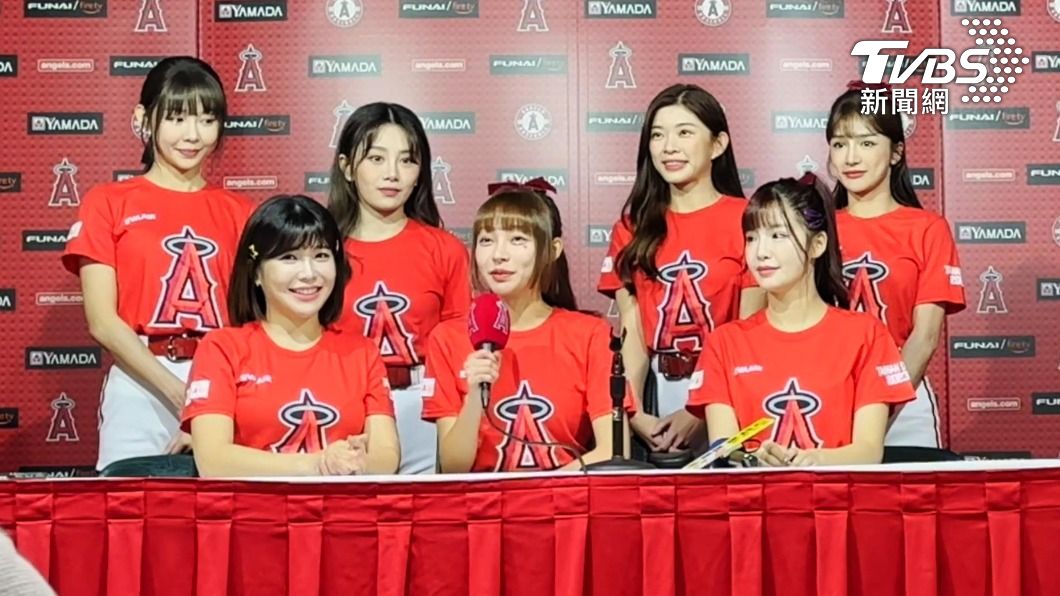 樂天女孩跟大谷開心合照 林襄:他很紳士