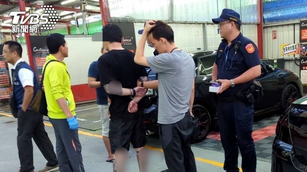 鐵支車牌BMW超蝦趴!藥頭佯裝洗車打蠟 下秒警包夾GG了