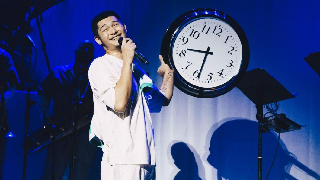金曲歌王爆偷吃20歲嫩妹！兼職Uber近況曝　宣布好消息