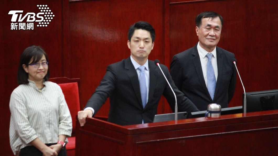 台北市議會今(29)日進行市政總質詢。台北市長蔣萬安、台北市副市長林奕華、台北市副市長李四川出席備詢。(圖/林至柔攝)