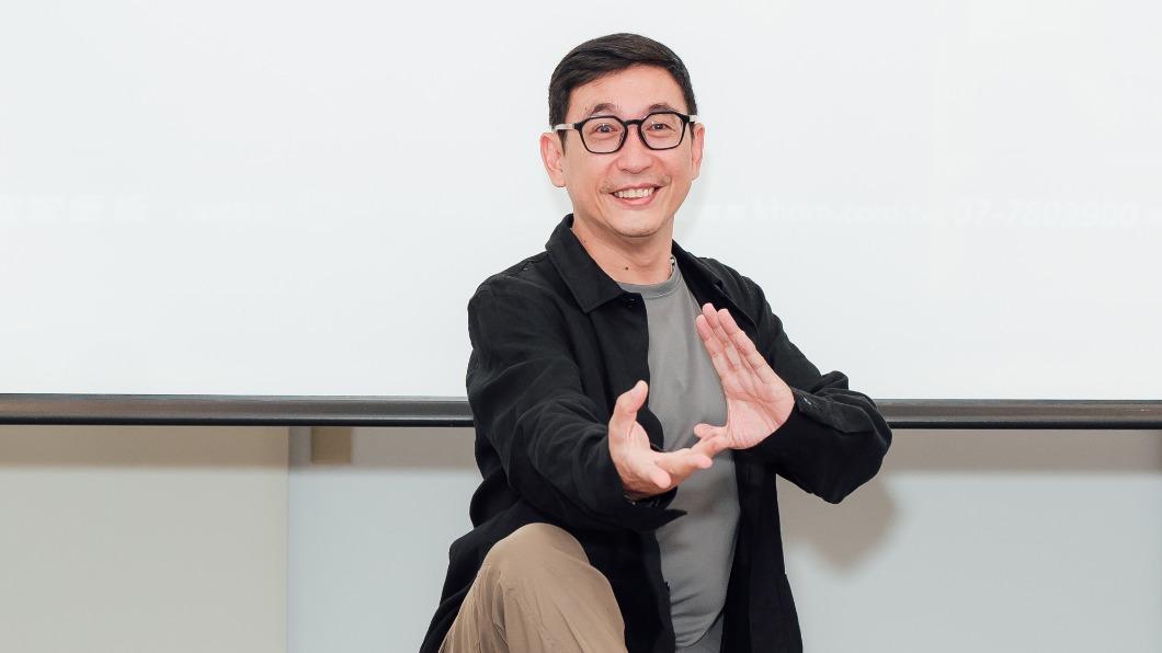 離婚16年空姐妻首露面!資深男星「認愛新歡」 妙喻兩人關係