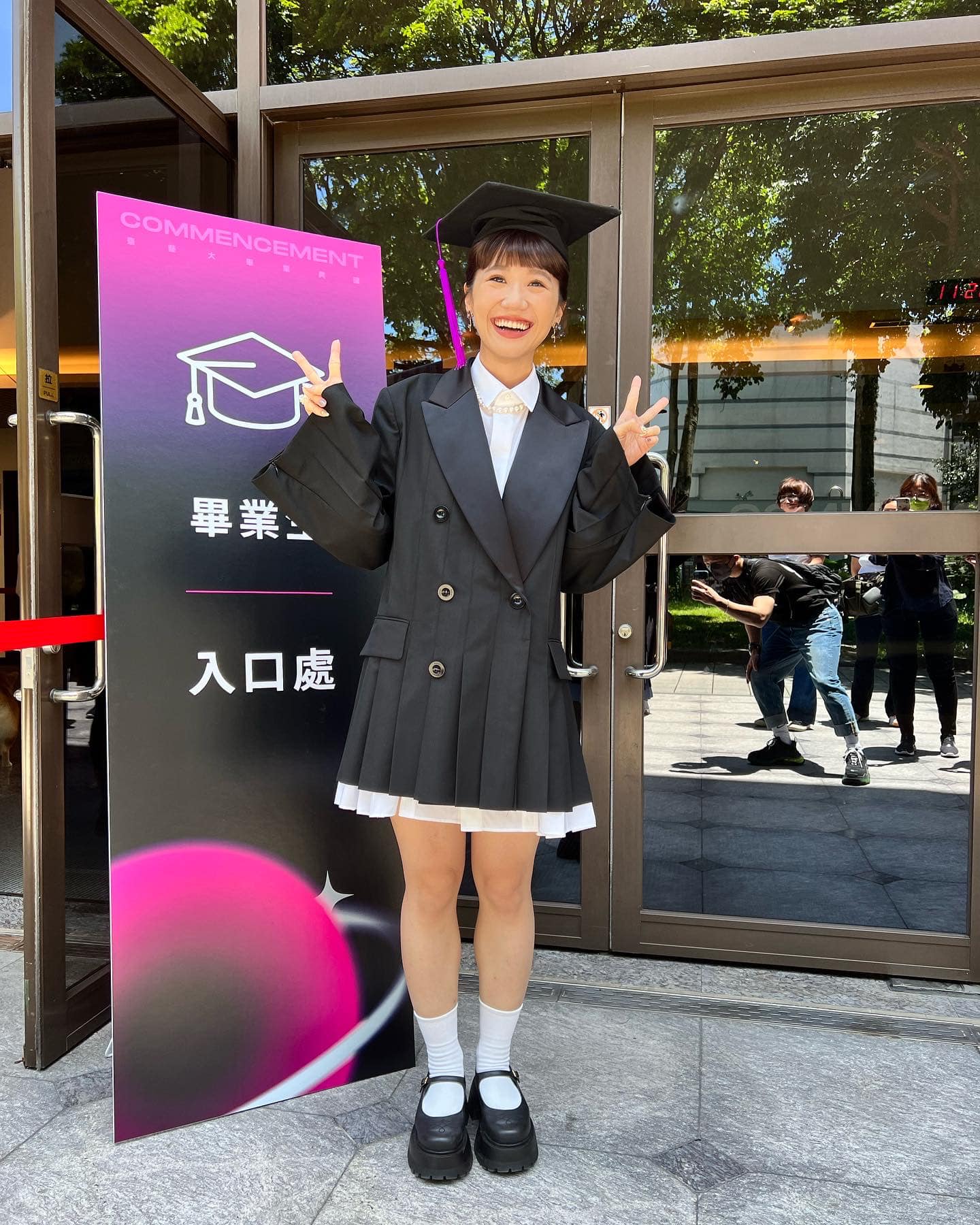 Lulu回母校台藝大致詞。(圖/翻攝自Lulu臉書)