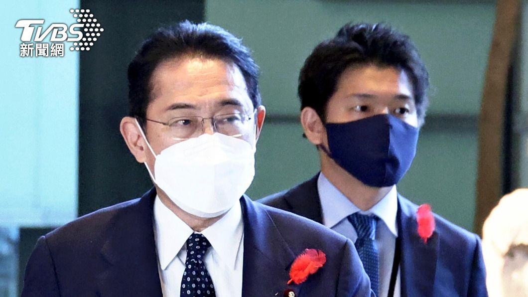 靠爸慘了!岸田長子「首相官邸」開趴、擺拍 父怒拔官