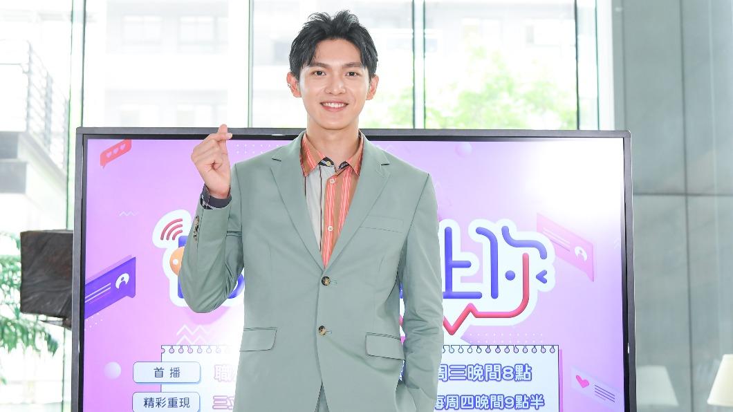 林輝瑝自嘲有性冷感的問題。(圖/三立提供)