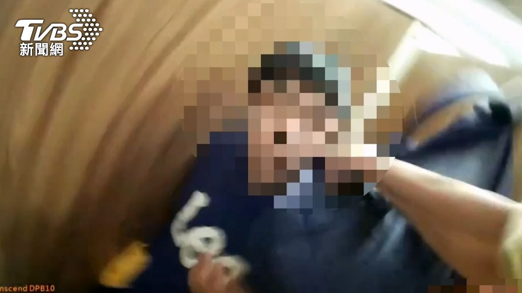 騙1791萬還討1公斤黃金!腸胃炎嫌犯蹲廁所 遭破門逮捕