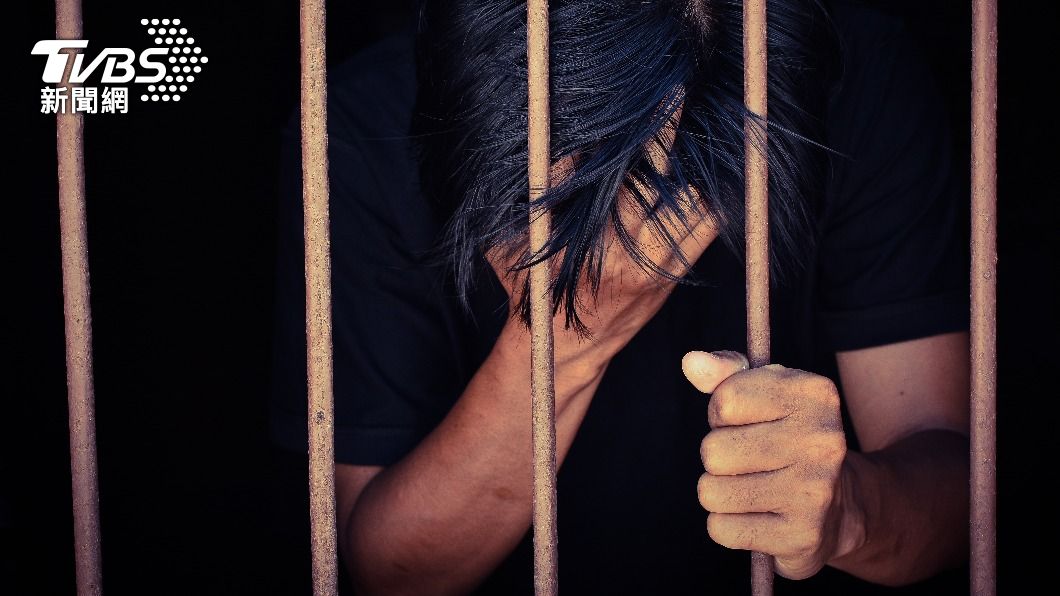 在獄中幾經折磨也讓王男不敢再喊冤。(示意圖/Shutterstock達志影像)