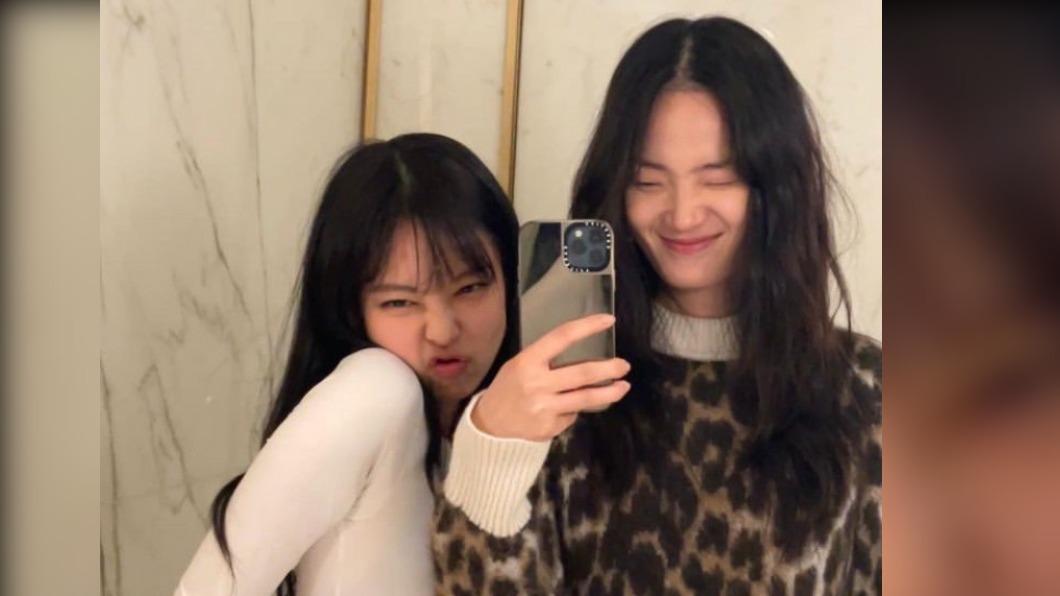 Jennie和好友申賢智在社群上常有合照。(圖/翻攝自 iamhyunjishin IG)