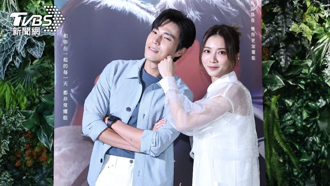 蔡黃汝(右)、唐振剛在《因為你如此耀眼》中飾演兄妹。(圖/張哲鳴攝)