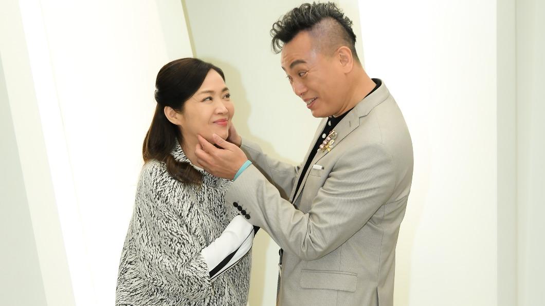 以前是女神不敢碰! 陳霆林秀玲演情侶嗨翻:終於吃到她