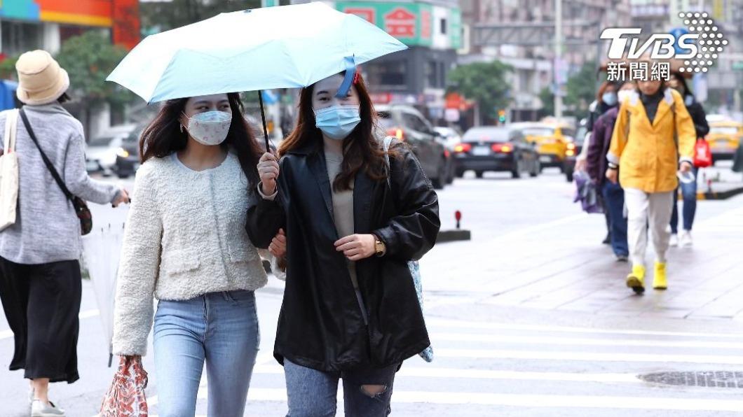 民眾好奇瑪娃颱風是否會帶走梅雨。（示意圖／TVBS資料照）