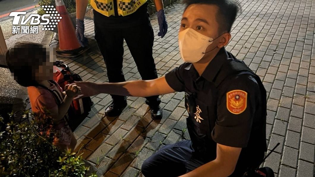 聊到太忘我?糊塗爸顧著跟朋友抬槓 丟3歲愛女獨留車上