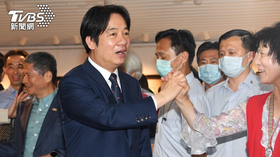 賴清德下午出席活動時表示,已批准許嘉恬辭呈。(圖/胡瑞麒攝)