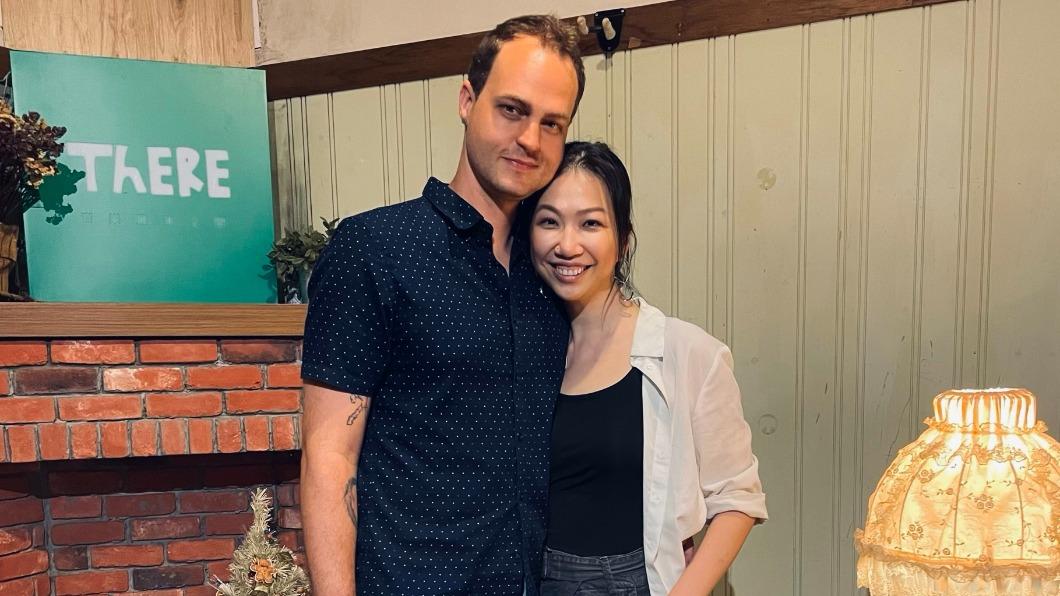 蘇珮卿（右）和老公Cody情牽18年，婚姻相當甜蜜。（圖／賽蓮音樂提供）