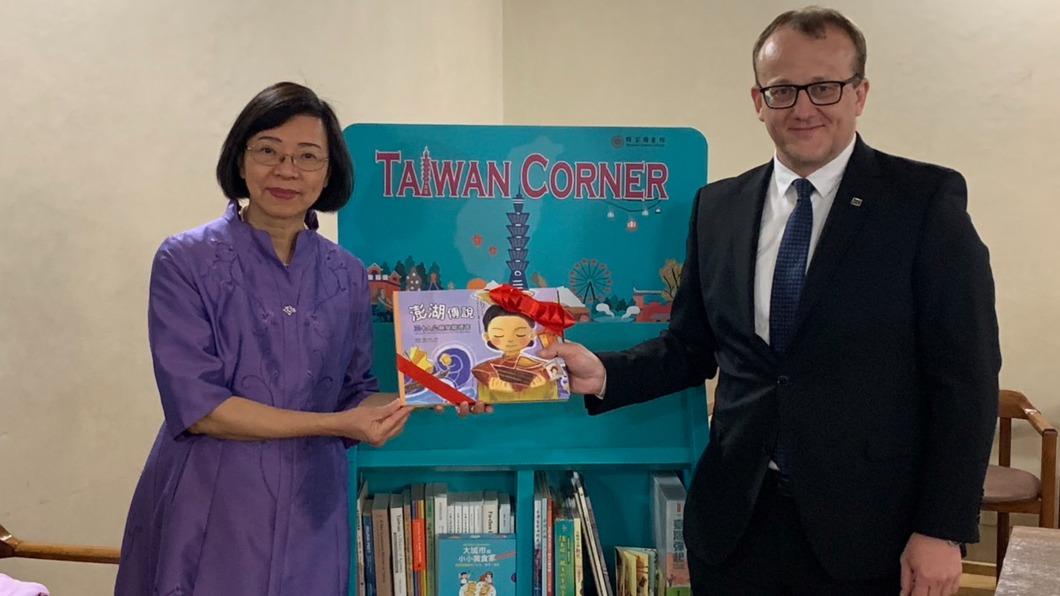 台捷交流日趨熱絡 國家圖書館古籍布拉格展出