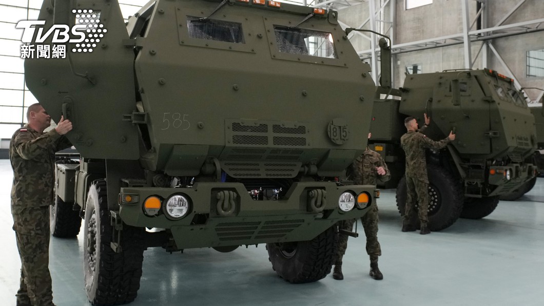 2023年5月15日，波蘭收到第一批美國製造的海馬斯（HIMARS）高機動性多管火箭系統。（圖／達志影像美聯社）