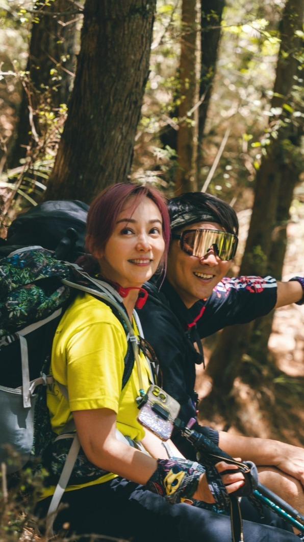 王仁甫和季芹近年熱衷爬山。(圖/芹仁PlayWhat提供)