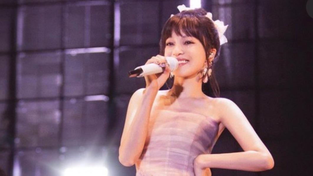 張韶涵演唱會「開太久」?他頭上長蜘蛛網了 歌迷:很幸福