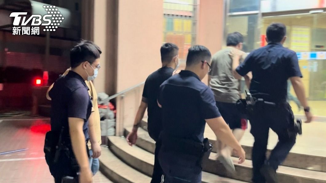 欠錢的比較大?問70萬啥時還 他惱羞持椅砸債主