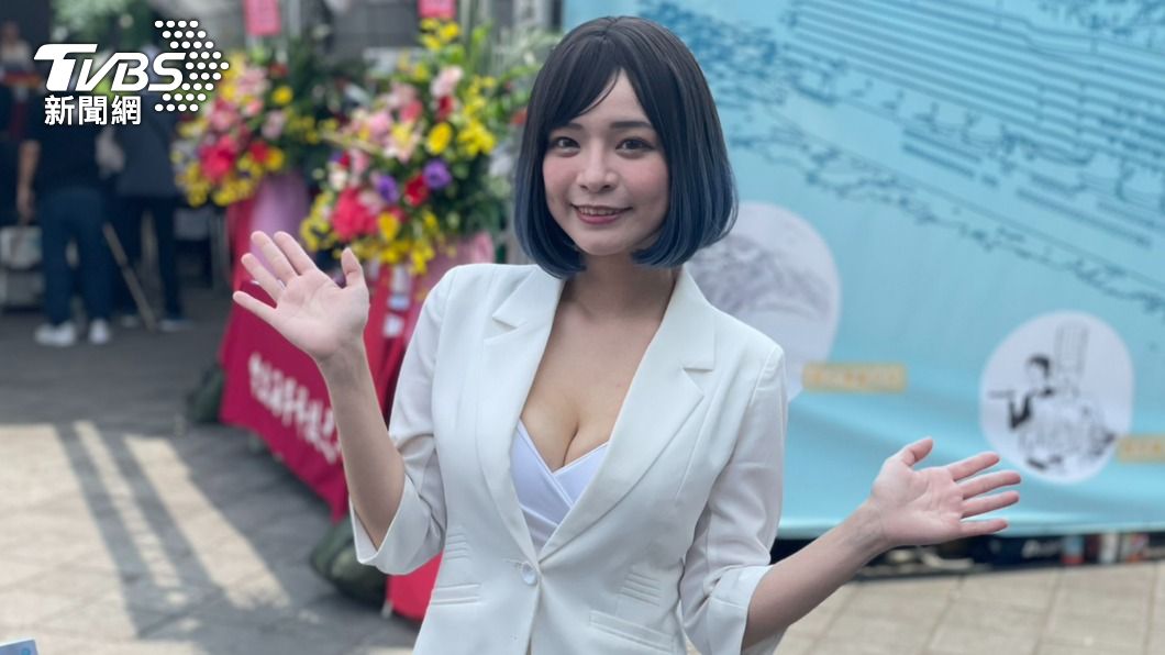 郭鬼鬼國小就有D上圍 遭同學伸手性騷「看我抱胸部跑大隊接力」